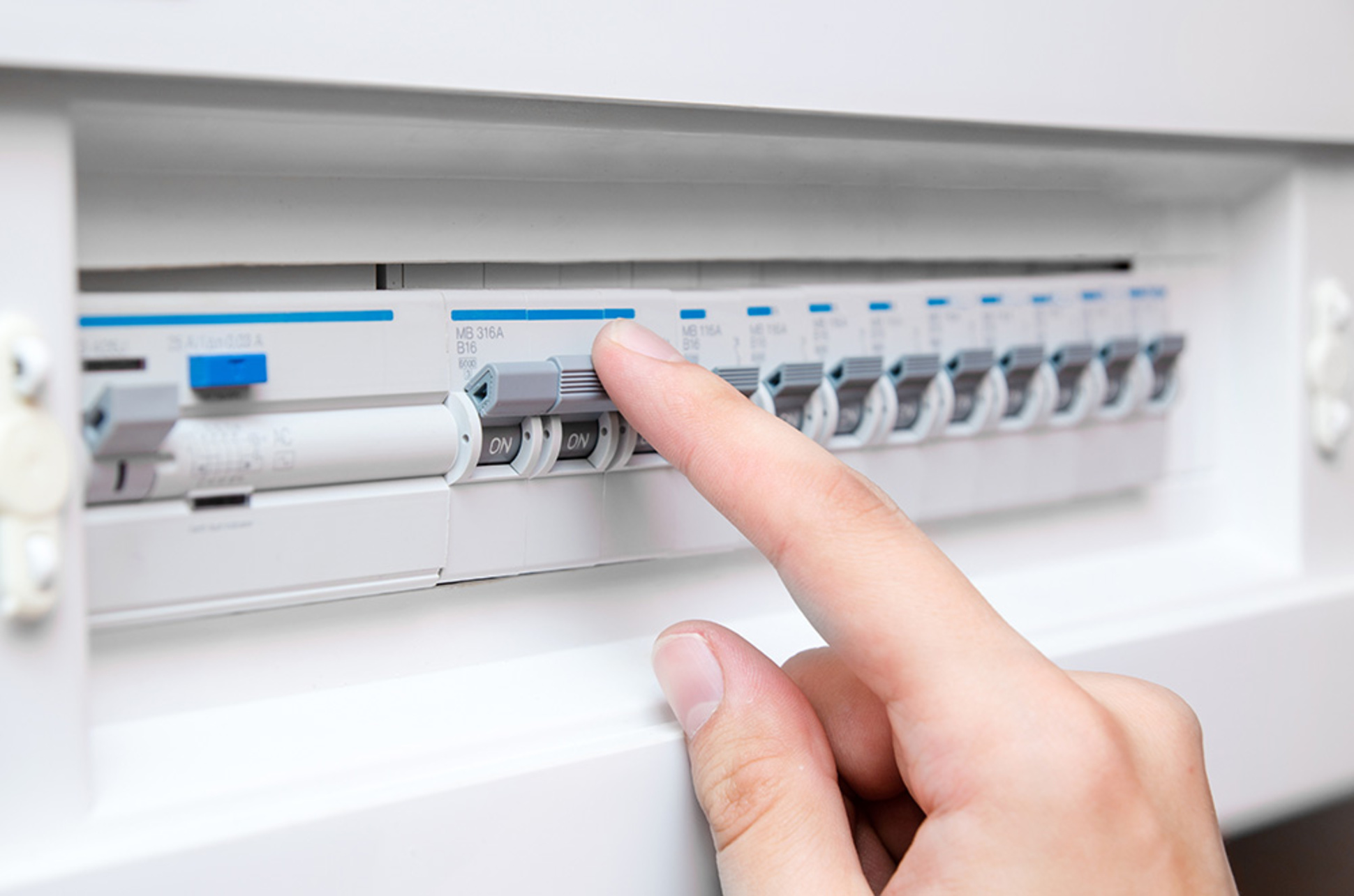 Schalt&shy;schrank&shy;bau bei Elektrotechnik Wohlrab in Eschenbach
